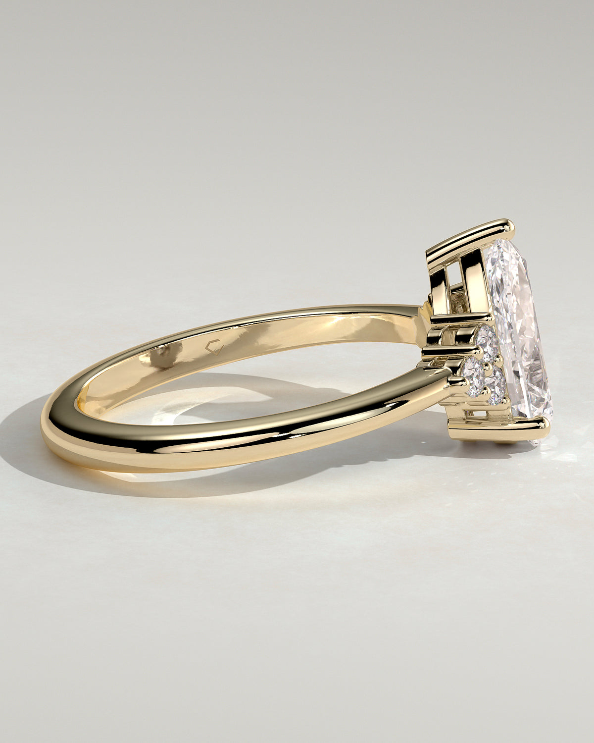 MET 0081 - 2 ct center stone - 18k Yellow Gold source reference - setting detail view