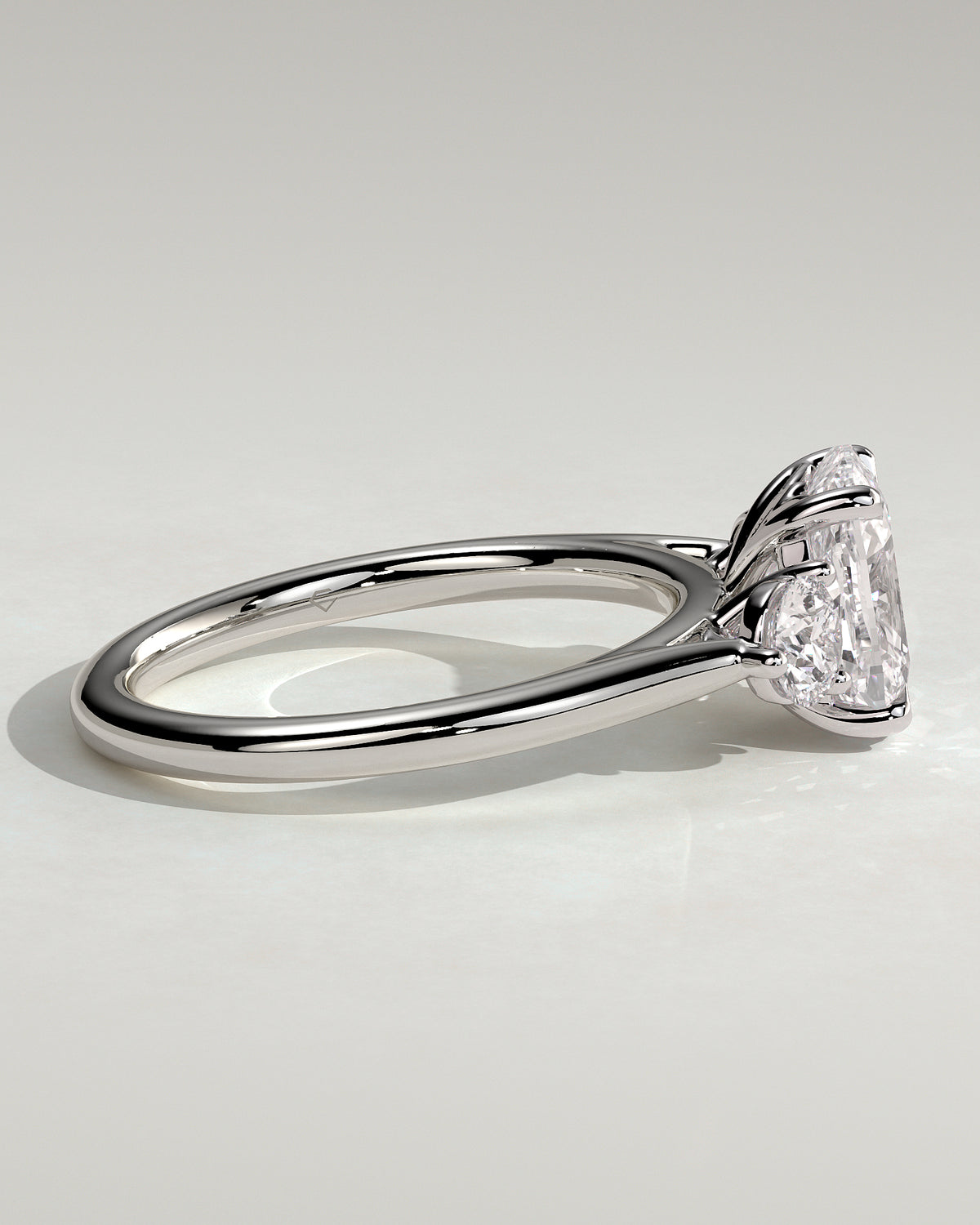 MET 0083 - 2 ct center stone - 18k White Gold source reference - setting detail view