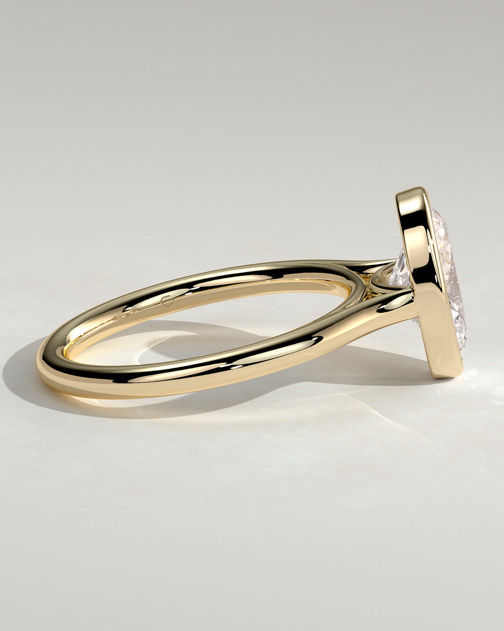 MET 0085 - 2 ct center stone - 18k Yellow Gold source reference - setting detail view