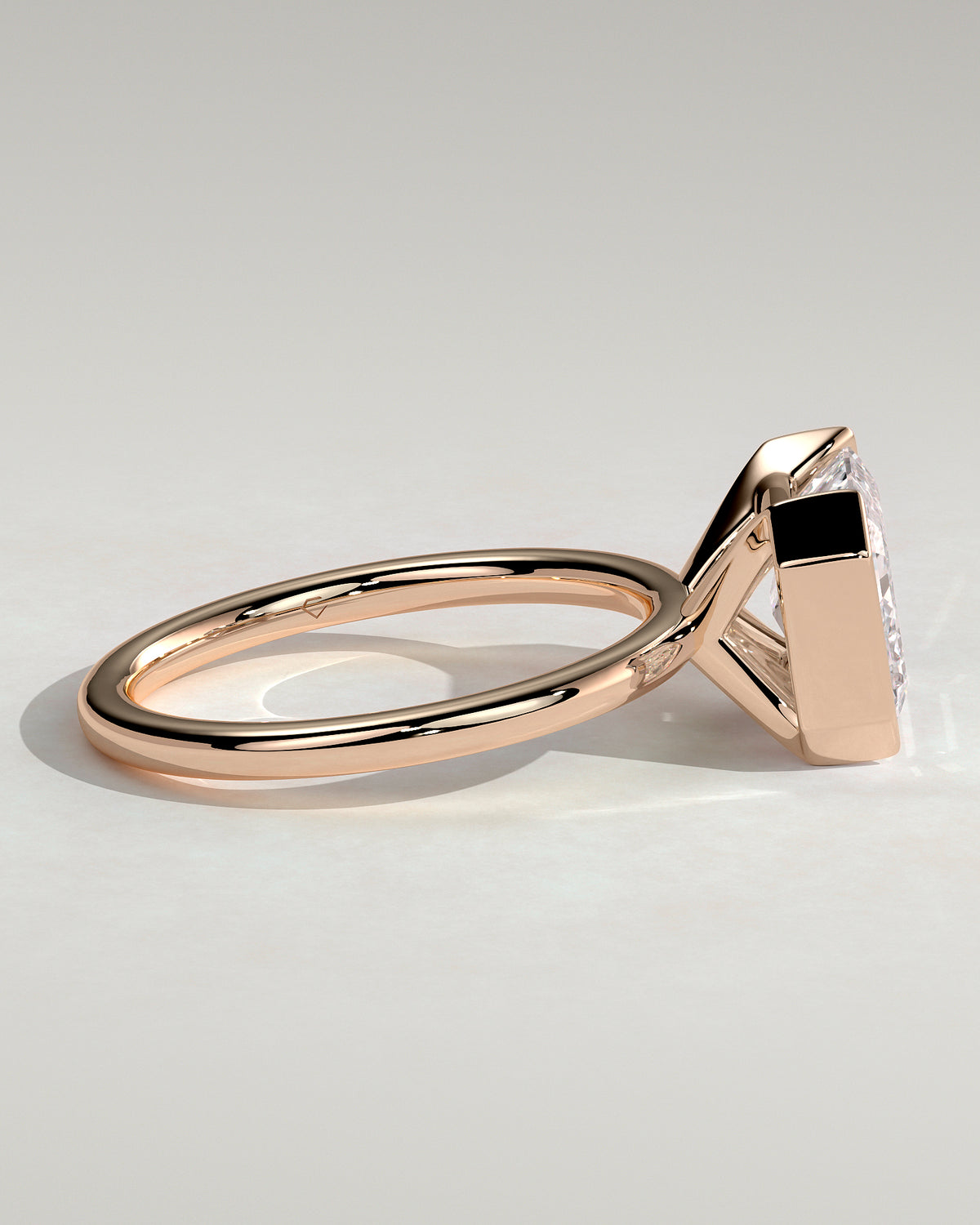 MET 0092 - 4 ct center stone - 18k Rose Gold source reference - setting detail view