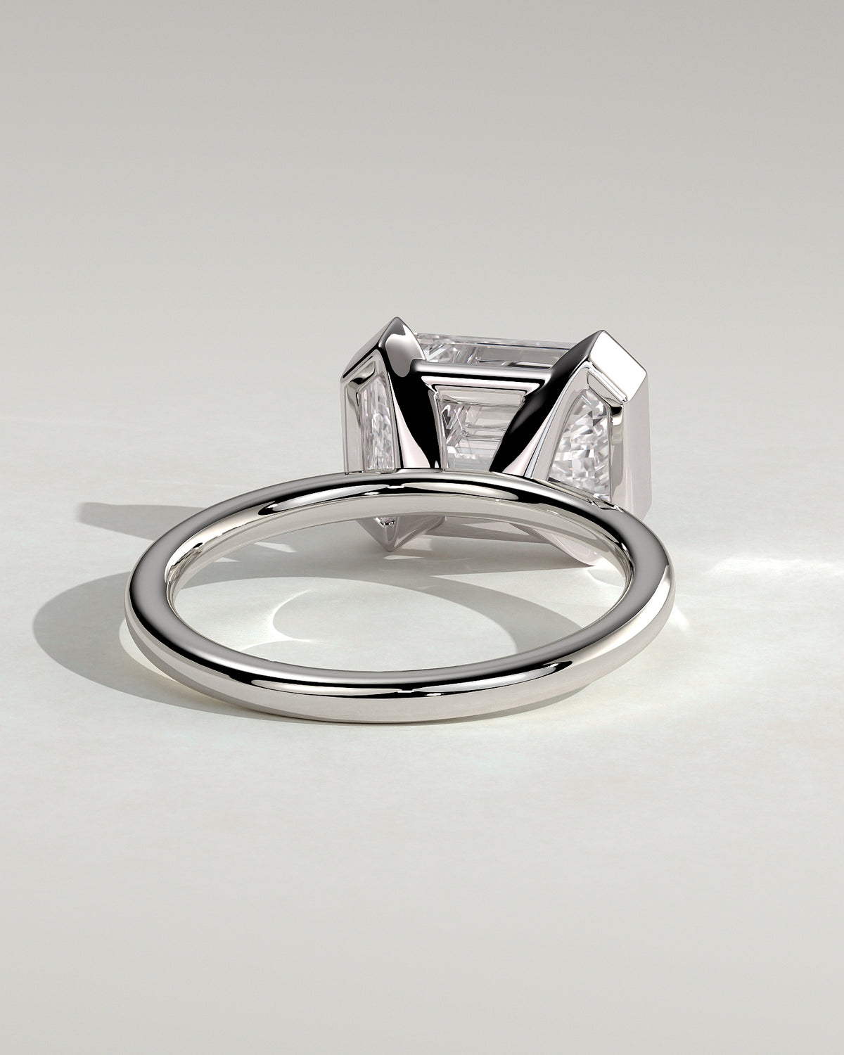 MET 0092 - 4 ct center stone - 18k White Gold source reference - setting detail view