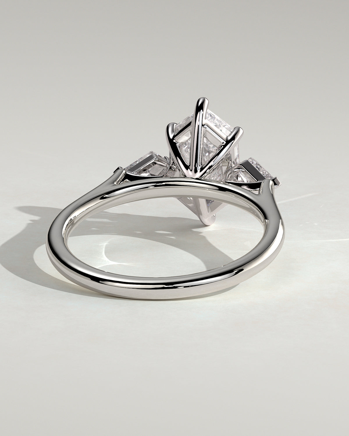 MET 0095 - 2 ct center stone - 18k White Gold source reference - setting detail view