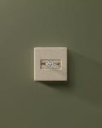 MET 0102 - 2 ct source configuration - 18k Rose Gold source reference - lifestyle view