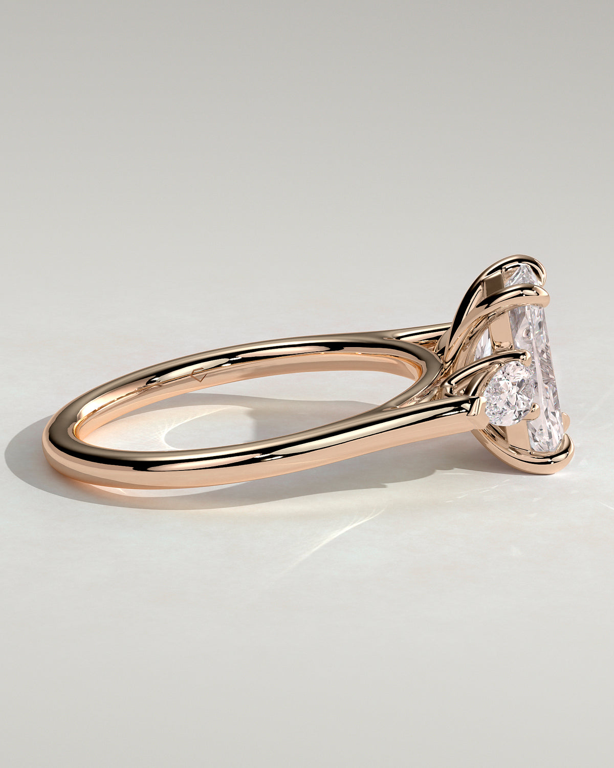 MET 0102 - 2 ct center stone - 18k Rose Gold source reference - setting detail view