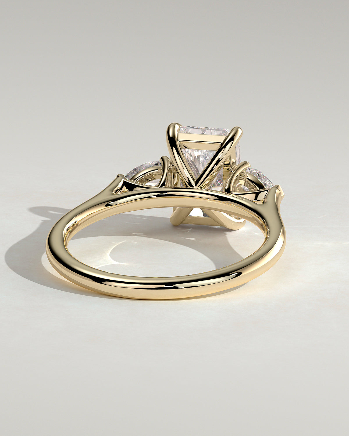 MET 0102 - 2 ct center stone - 18k Yellow Gold source reference - setting detail view