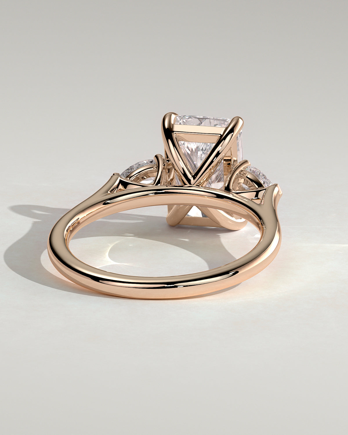MET 0102 - 3 ct center stone - 18k Rose Gold source reference - setting detail view