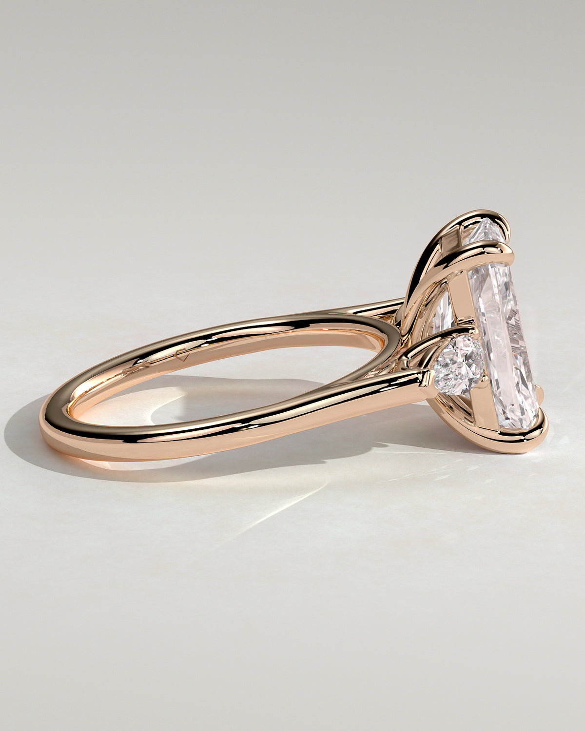 MET 0102 - 4 ct center stone - 18k Rose Gold source reference - setting detail view