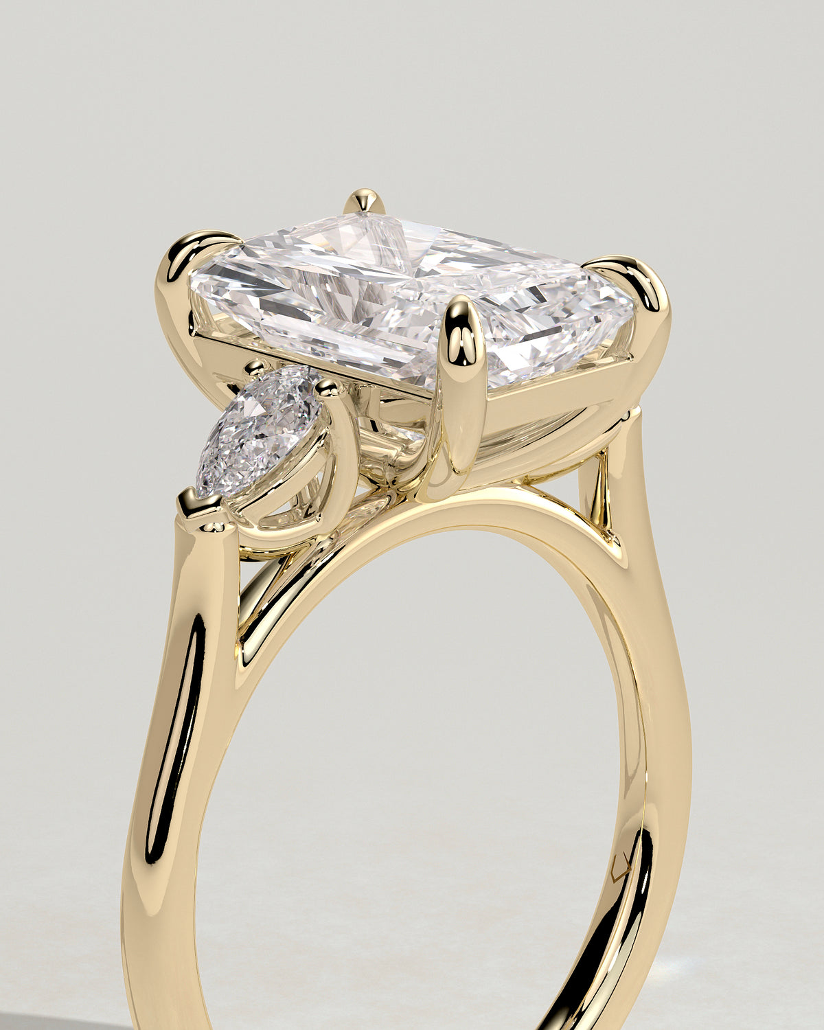 MET 0102 - 4 ct center stone - 18k Yellow Gold source reference - setting detail view