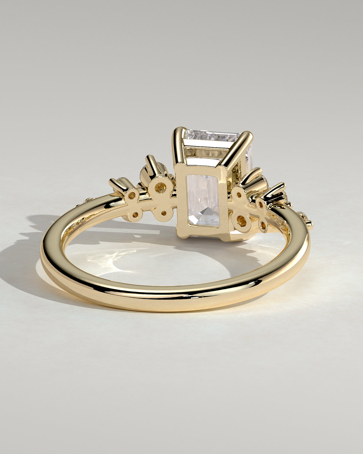 MET 0104 - 2 ct center stone - 18k Yellow Gold source reference - setting detail view
