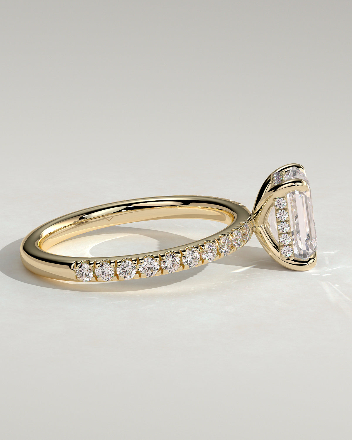 MET 0113 - 2 ct center stone - 18k Yellow Gold source reference - setting detail view