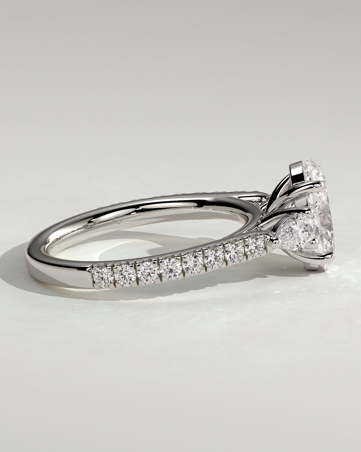 MET 0116 - 2 ct center stone - 18k White Gold source reference - setting detail view
