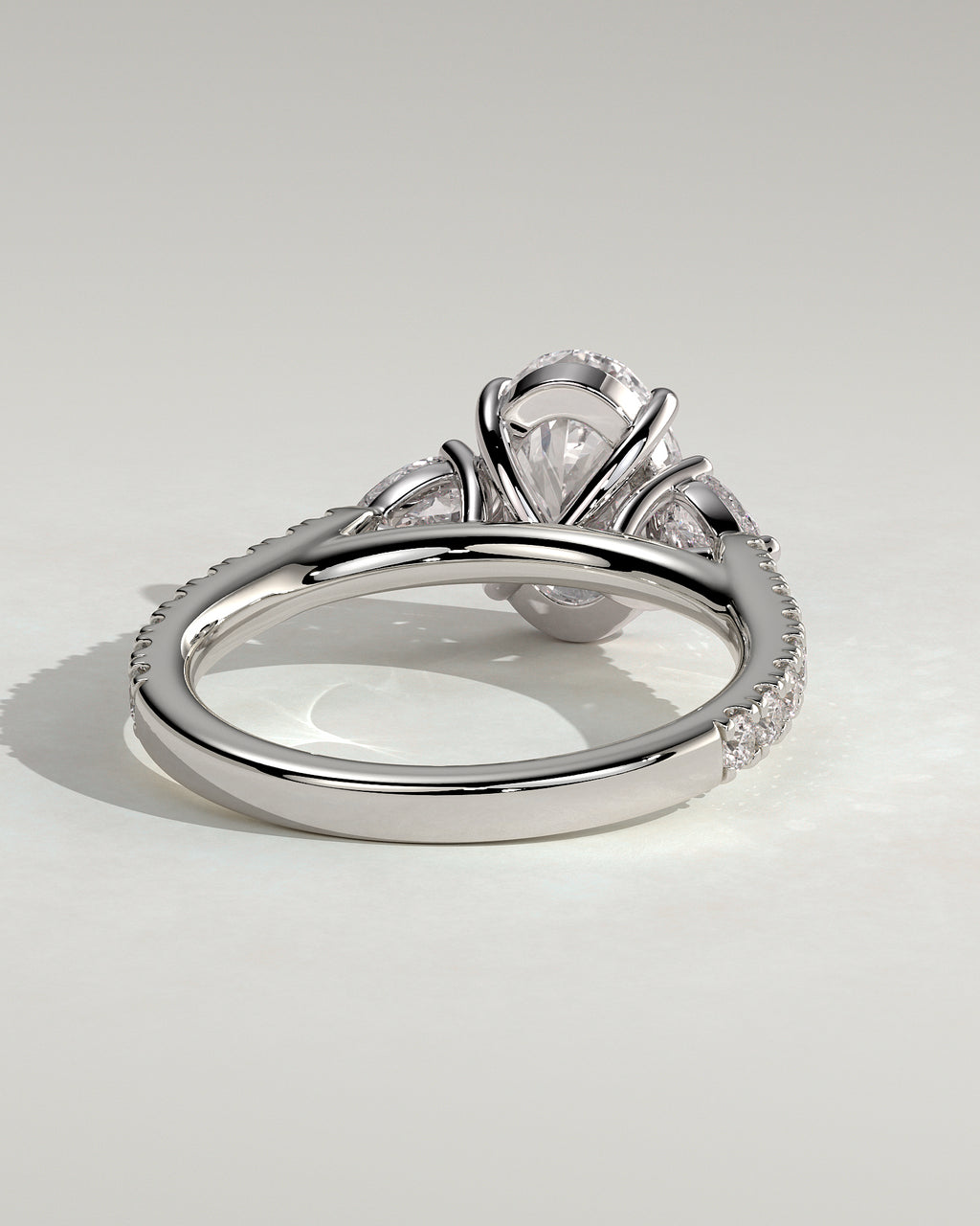 MET 0116 - 2 ct center stone - 18k White Gold source reference - setting detail view