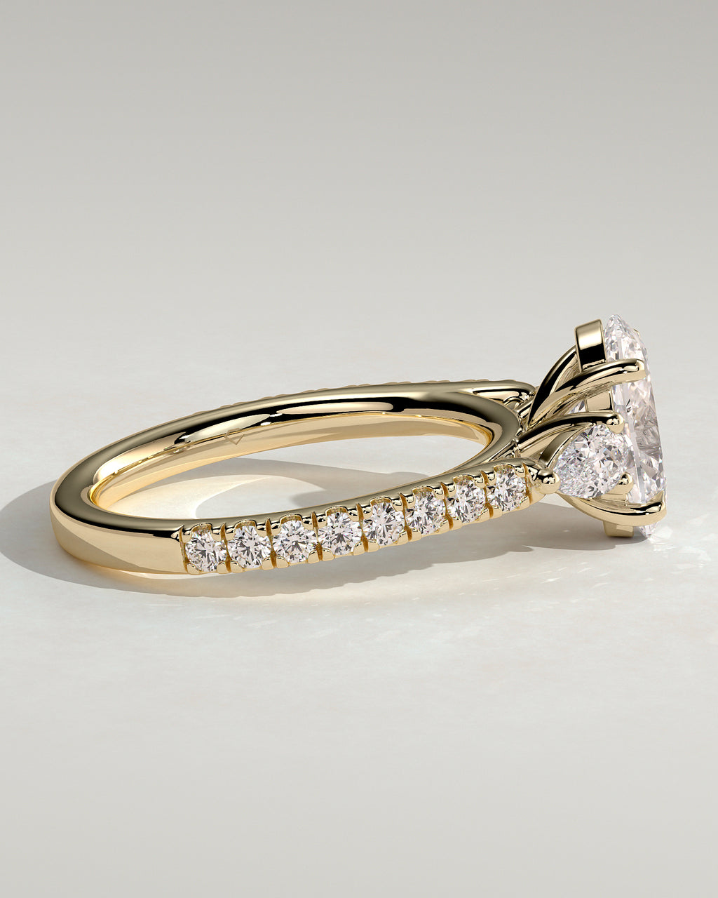MET 0116 - 2 ct center stone - 18k Yellow Gold source reference - setting detail view