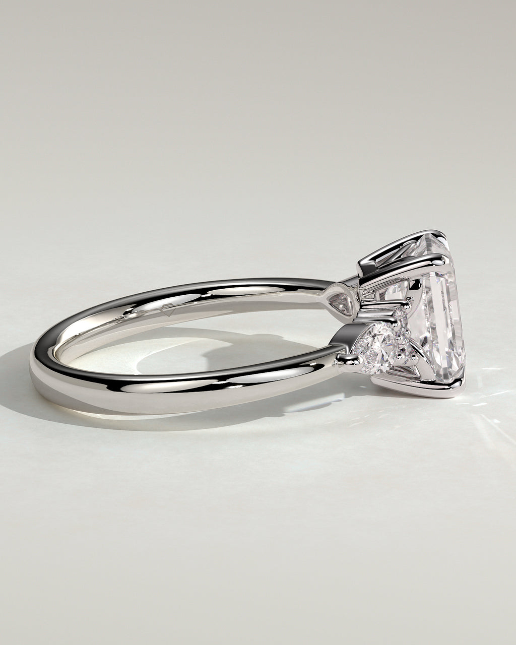 MET 0121 - 2 ct center stone - 18k White Gold source reference - setting detail view