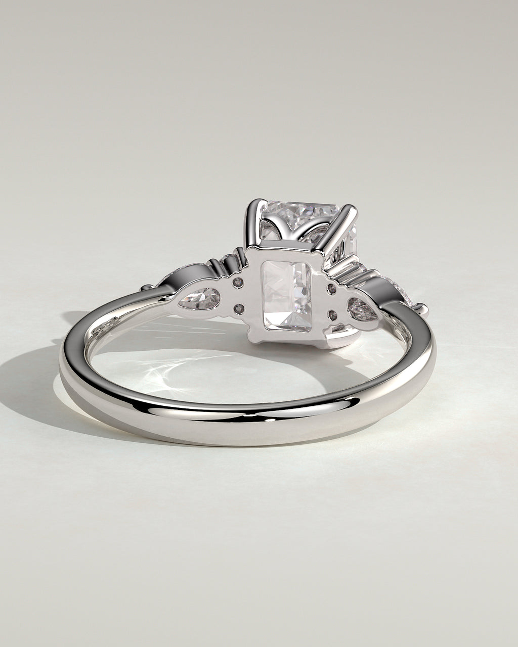 MET 0121 - 2 ct center stone - 18k White Gold source reference - setting detail view