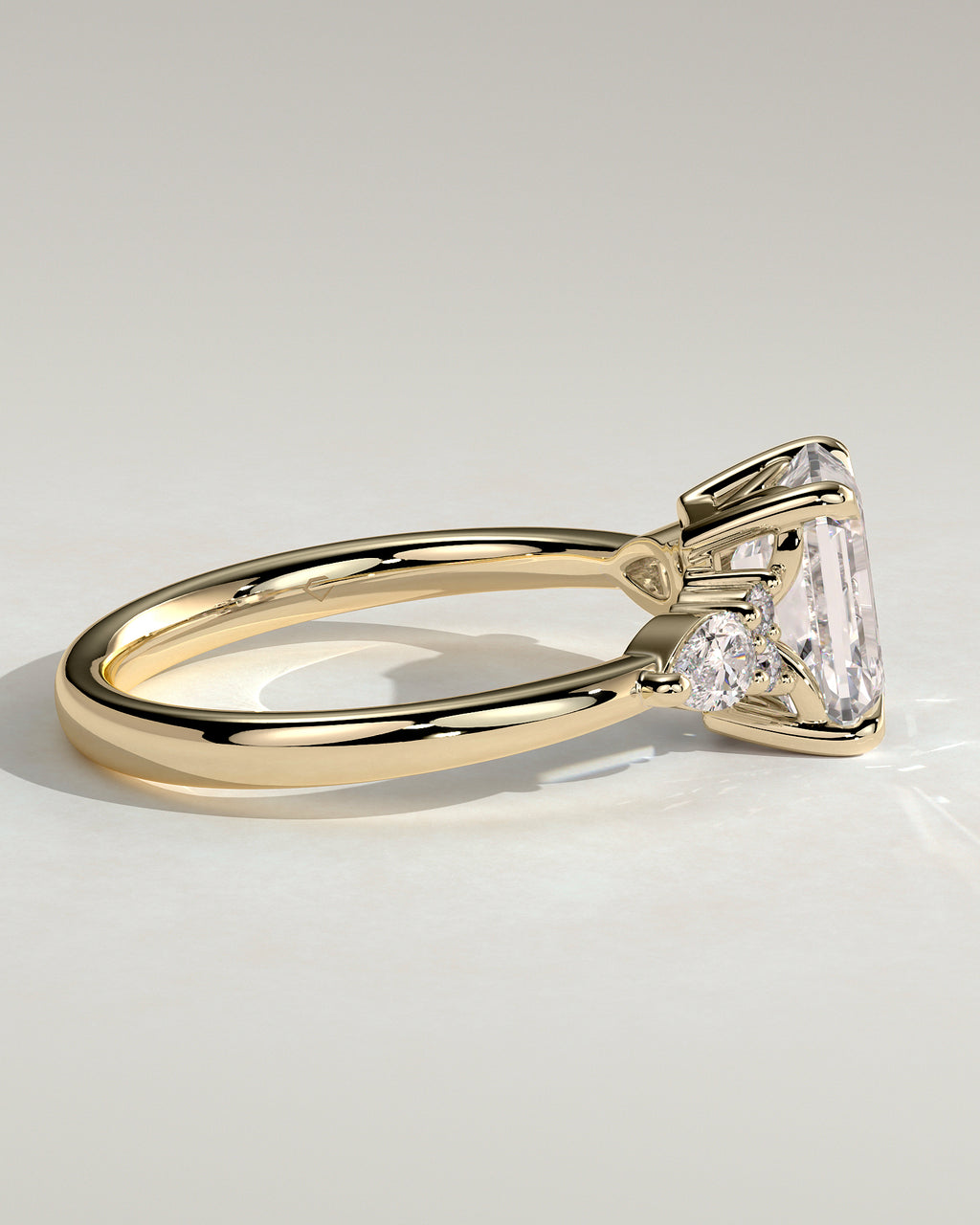 MET 0121 - 2 ct center stone - 18k Yellow Gold source reference - setting detail view