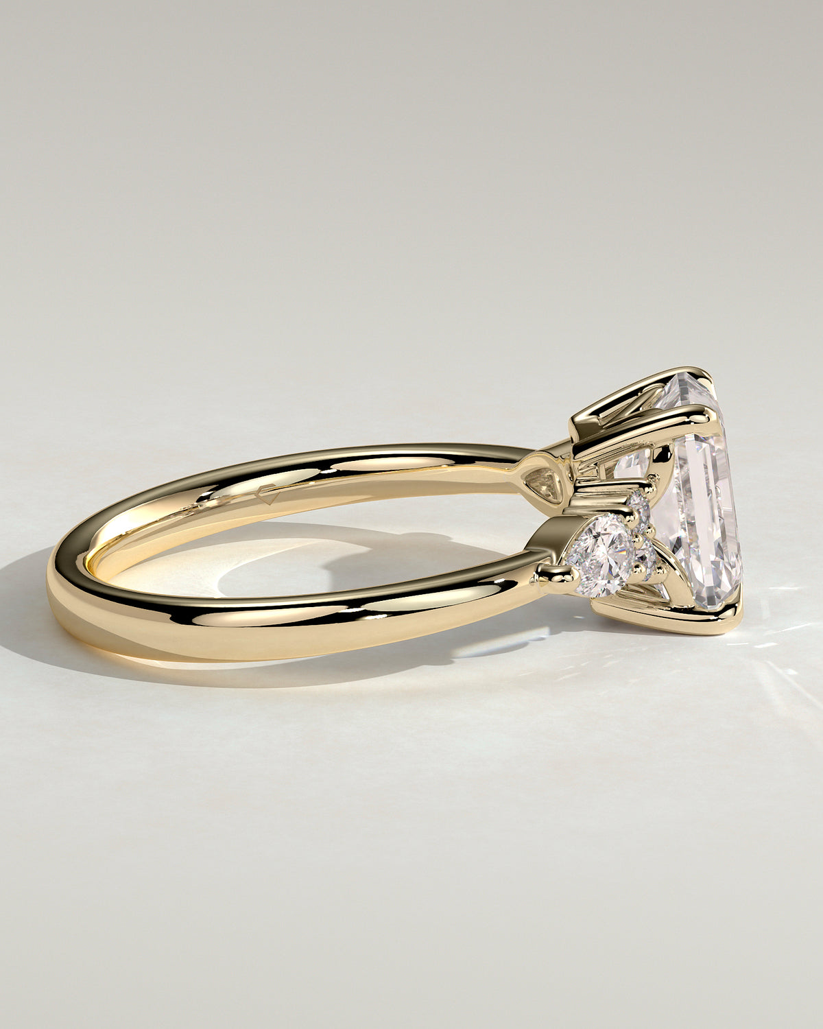 MET 0121 - 2 ct center stone - 18k Yellow Gold source reference - setting detail view