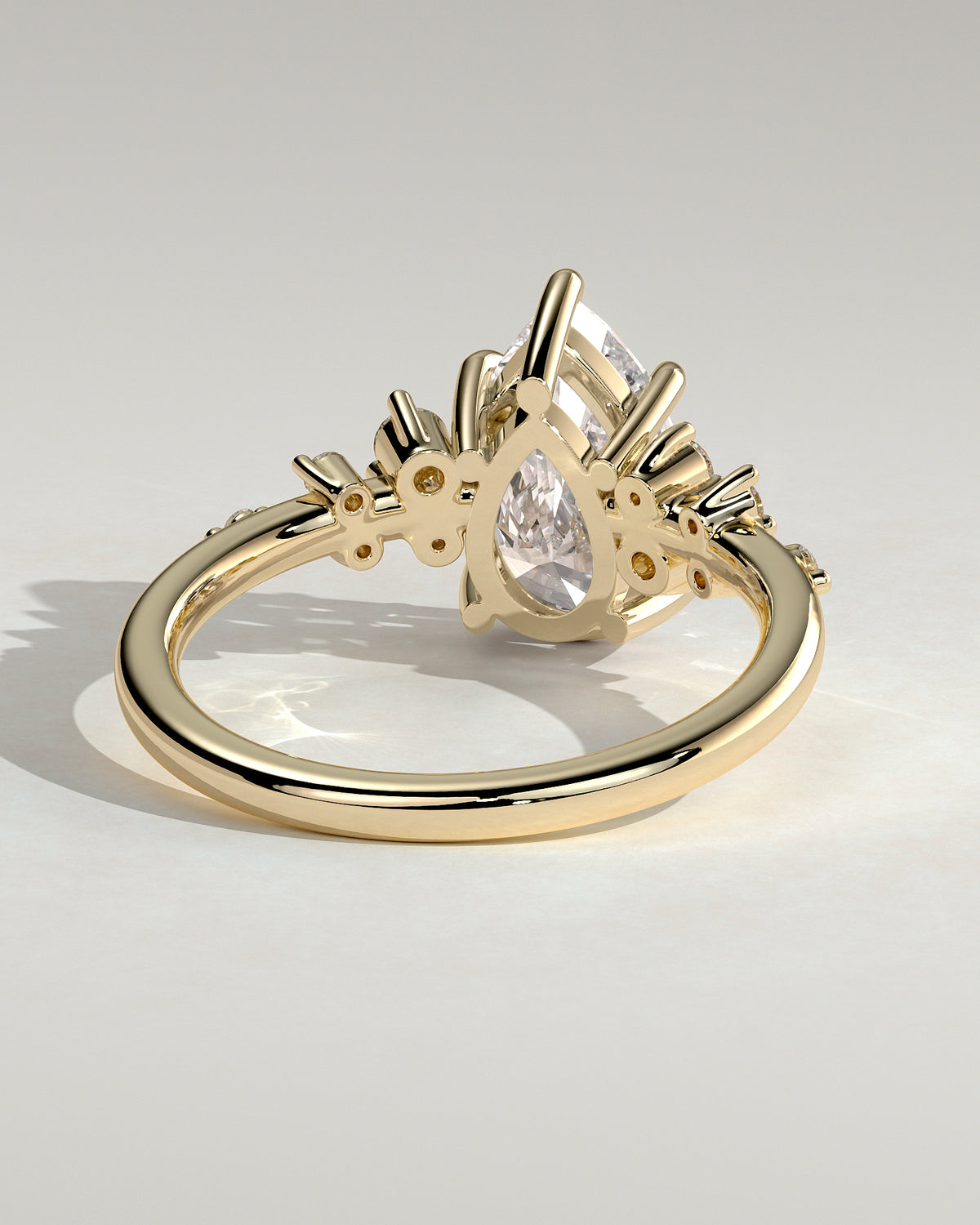 MET 0131 - 2 ct center stone - 18k Yellow Gold source reference - setting detail view