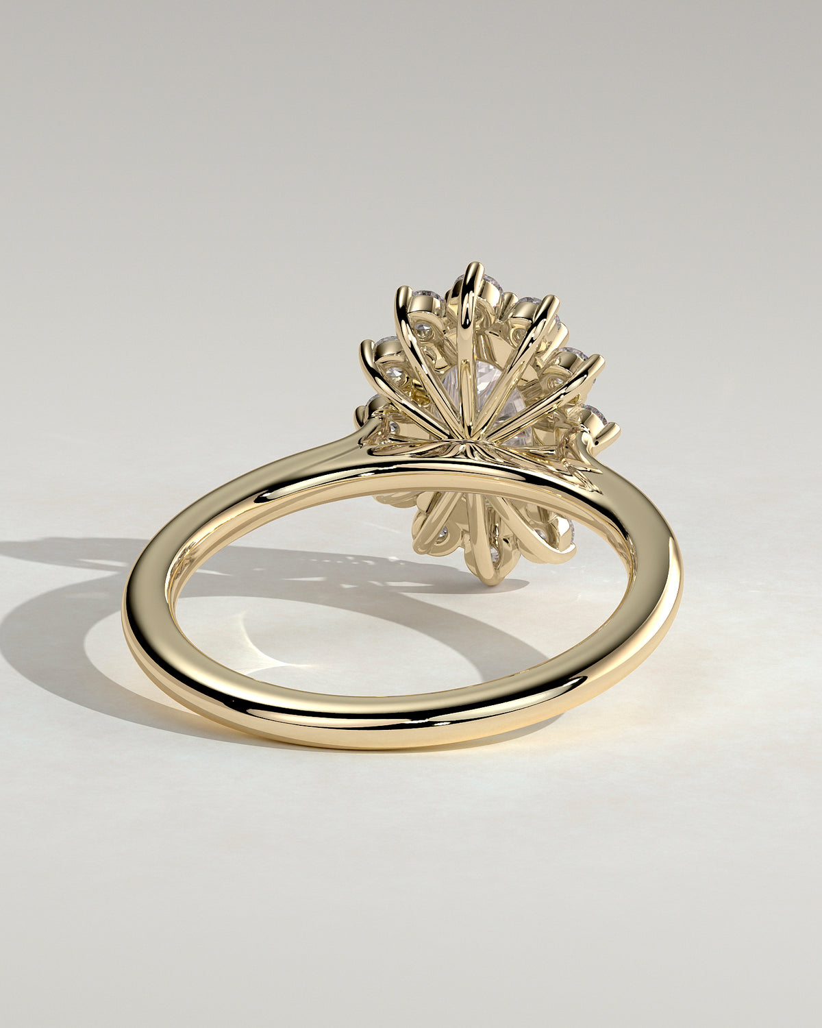 MET 0135 - 2 ct center stone - 18k Yellow Gold source reference - setting detail view