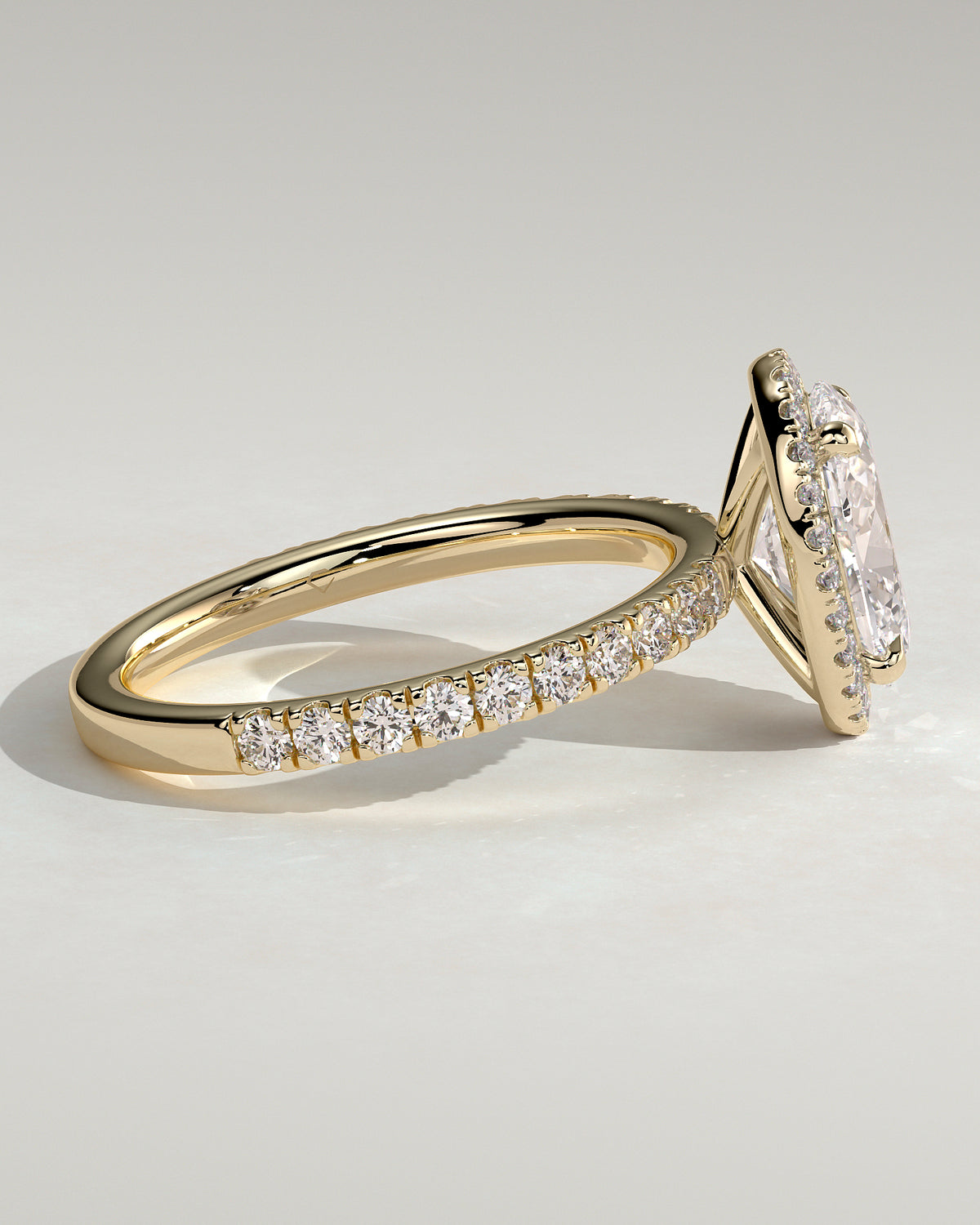 MET 0139 - 2 ct center stone - 18k Yellow Gold source reference - setting detail view