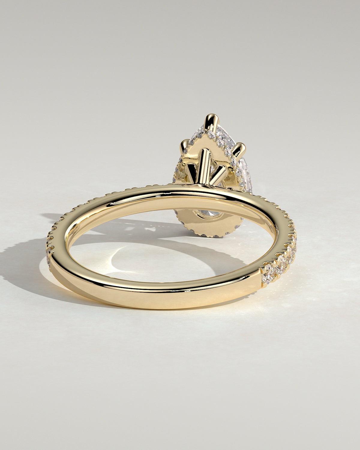 MET 0148 - 2 ct center stone - 18k Yellow Gold source reference - setting detail view