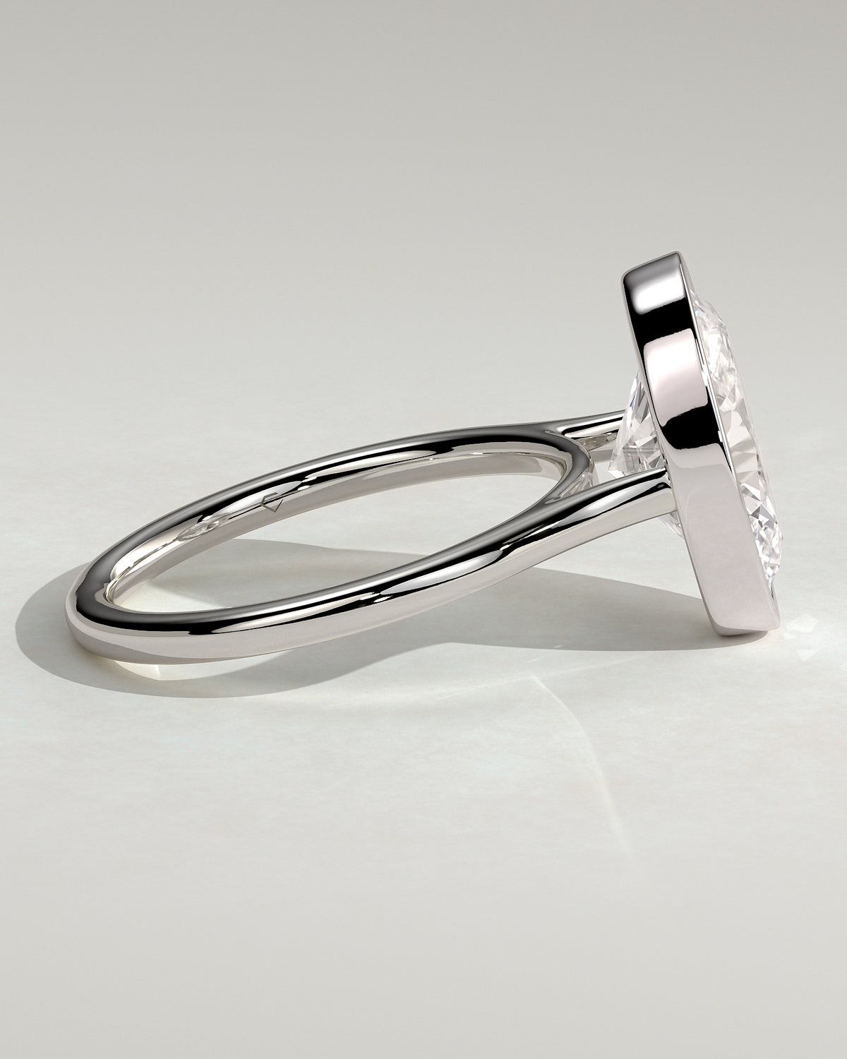 MET 0151 - 4 ct center stone - 18k White Gold source reference - setting detail view