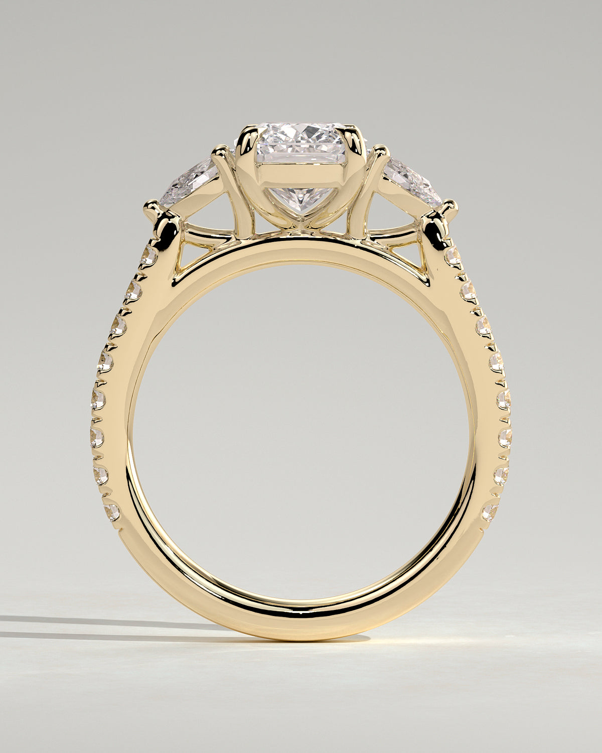 MET 0152 - 2 ct center stone - 18k Yellow Gold source reference - setting detail view