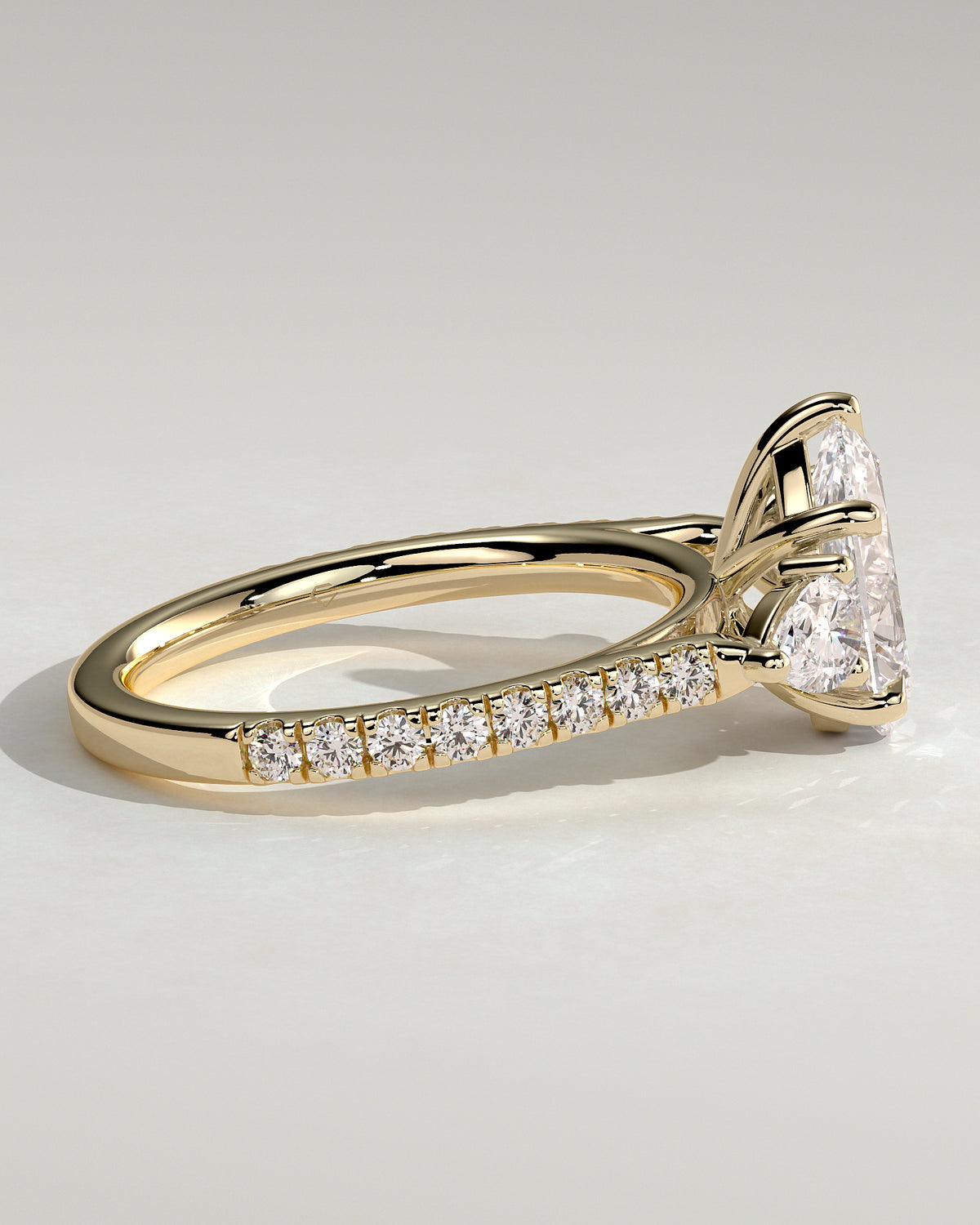 MET 0157 - 2 ct center stone - 18k Yellow Gold source reference - setting detail view