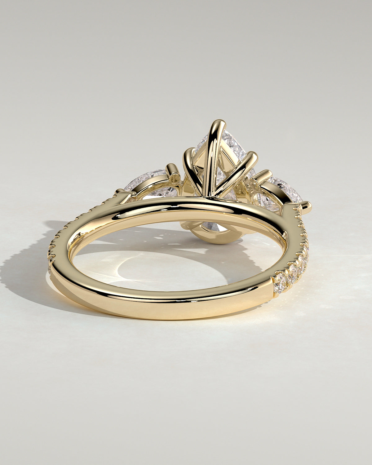 MET 0157 - 2 ct center stone - 18k Yellow Gold source reference - setting detail view