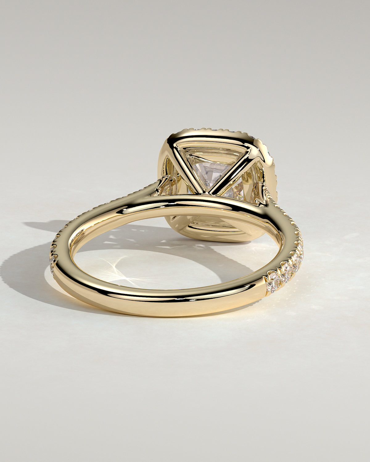 MET 0160 - 2 ct center stone - 18k Yellow Gold source reference - setting detail view