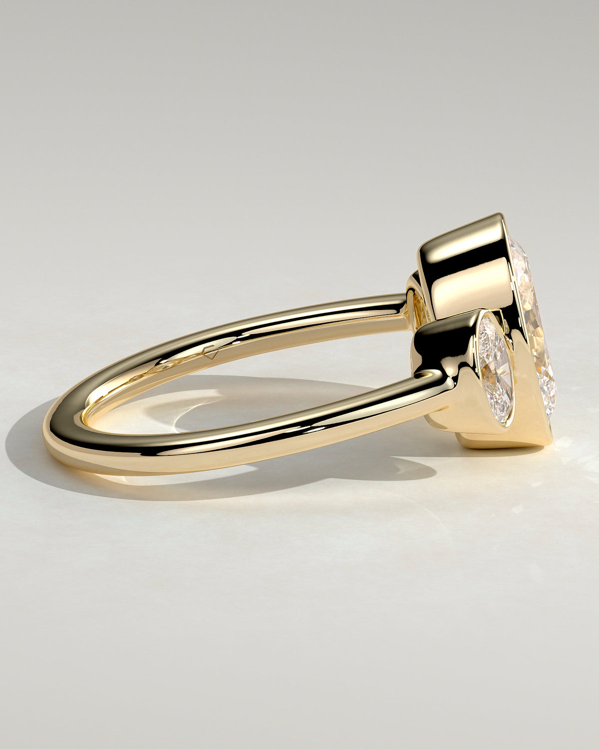 MET 0177 - 2 ct center stone - 18k Yellow Gold source reference - setting detail view