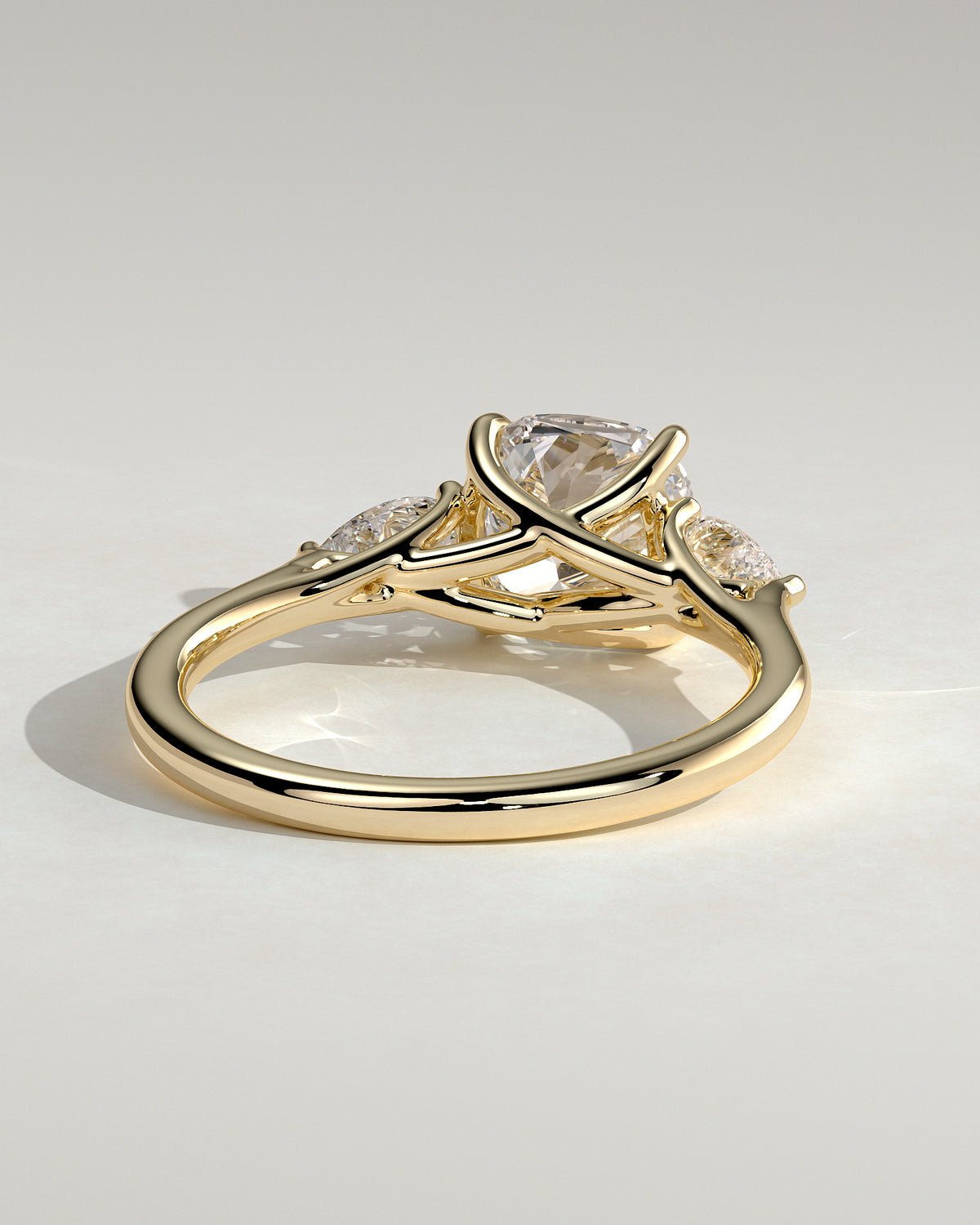 MET 0183 - 2 ct center stone - 18k Yellow Gold source reference - setting detail view