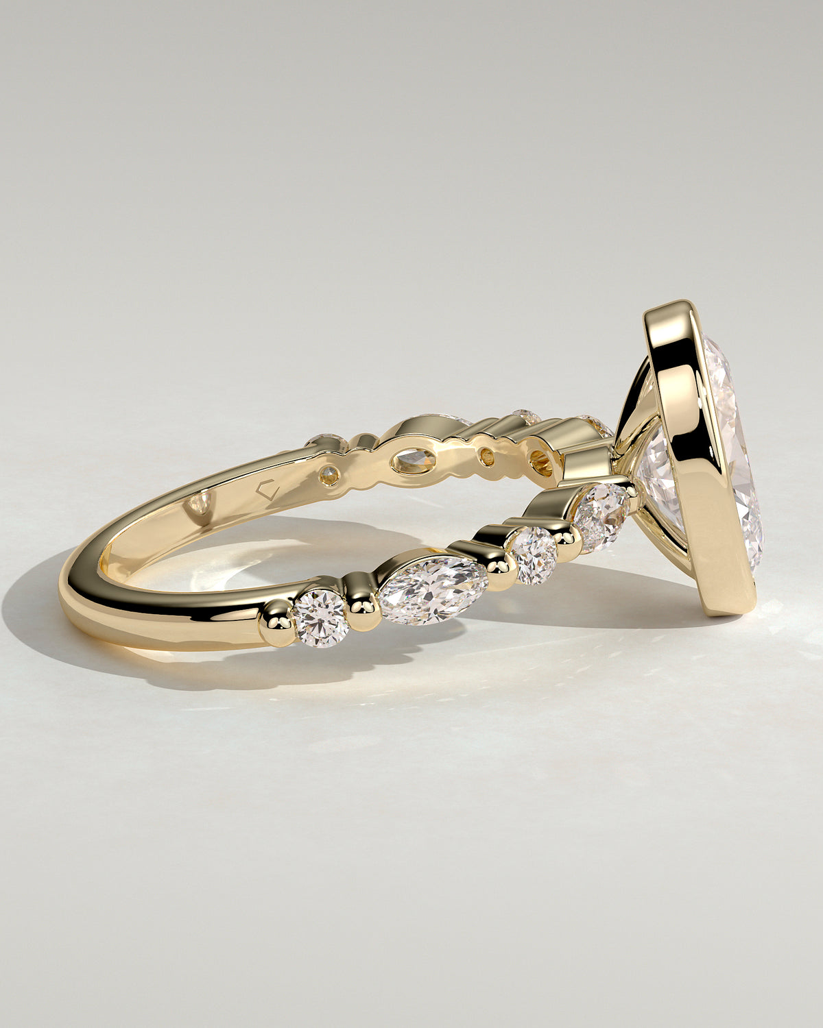 MET 0190 - 2 ct center stone - 18k Yellow Gold source reference - setting detail view