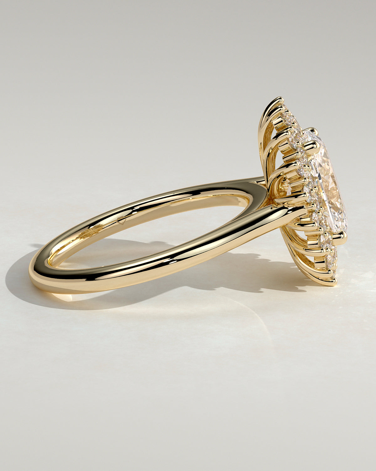 MET 0193 - 2 ct center stone - 18k Yellow Gold source reference - setting detail view