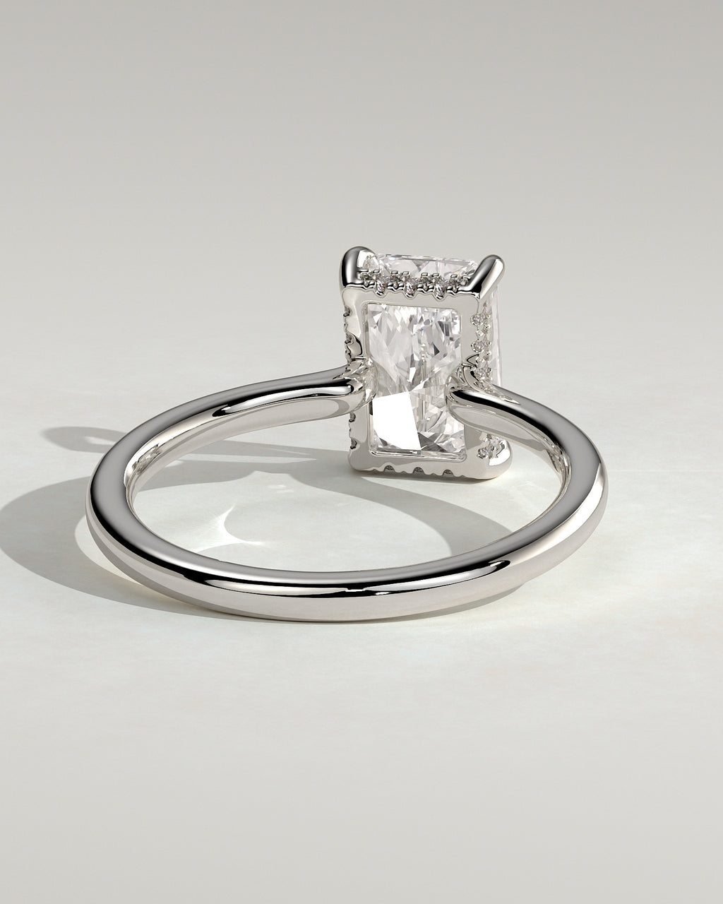 MET 0197 - 2 ct center stone - 18k White Gold source reference - setting detail view