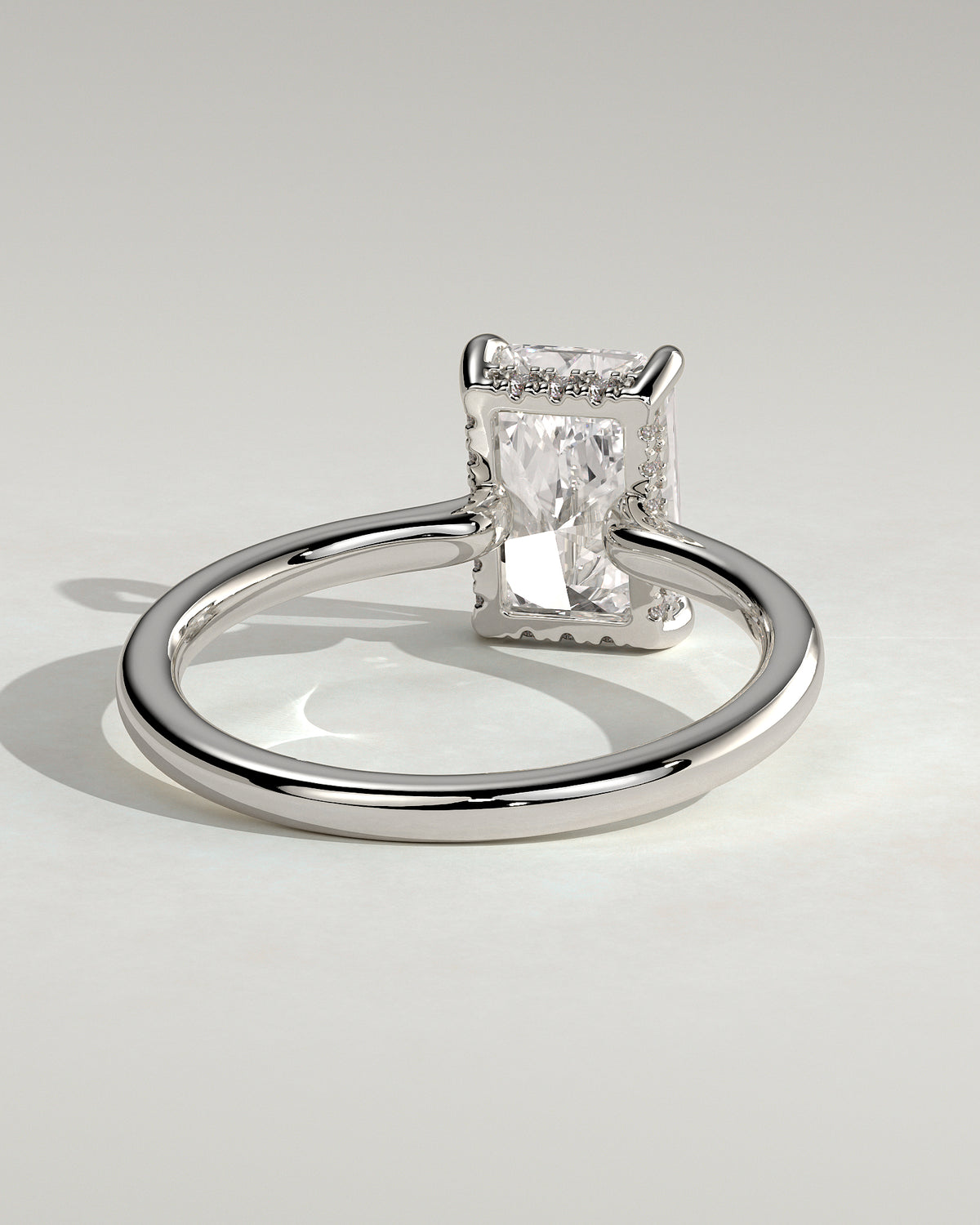 MET 0197 - 2 ct center stone - 18k White Gold source reference - setting detail view