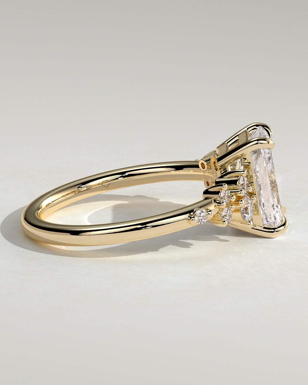 MET 0198 - 2 ct center stone - 18k Yellow Gold source reference - setting detail view