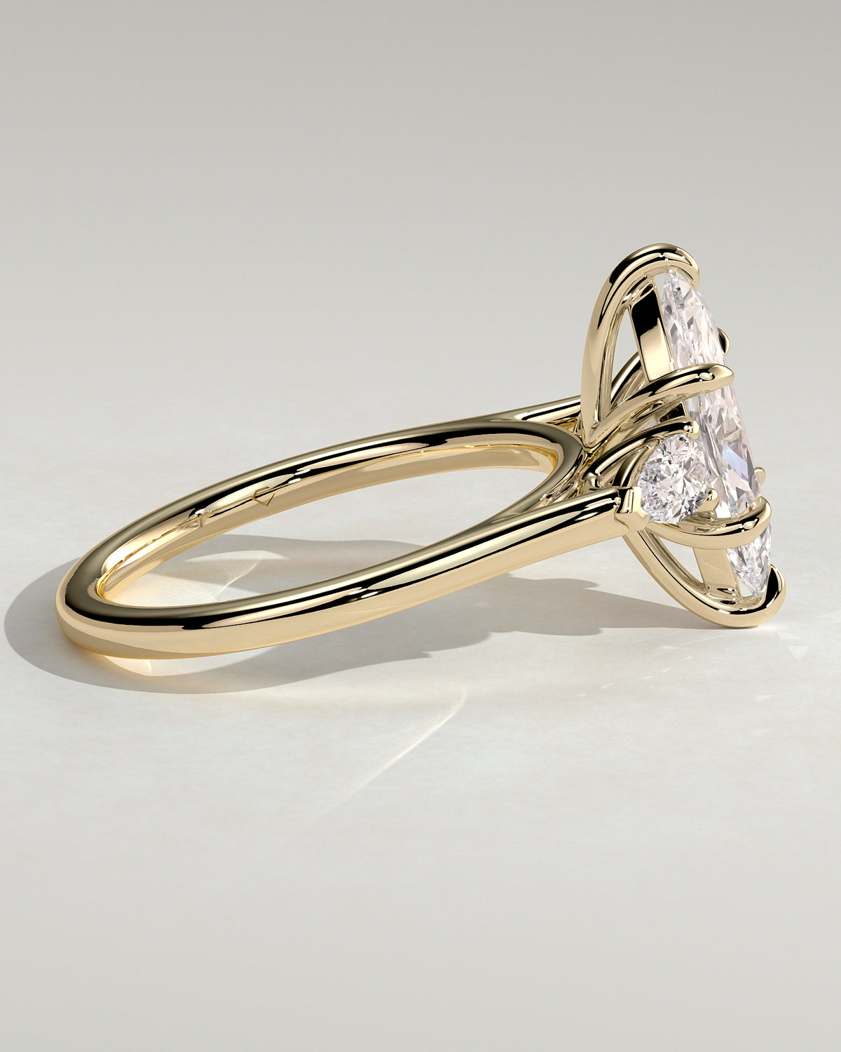 MET 0199 - 2 ct center stone - 18k Yellow Gold source reference - setting detail view