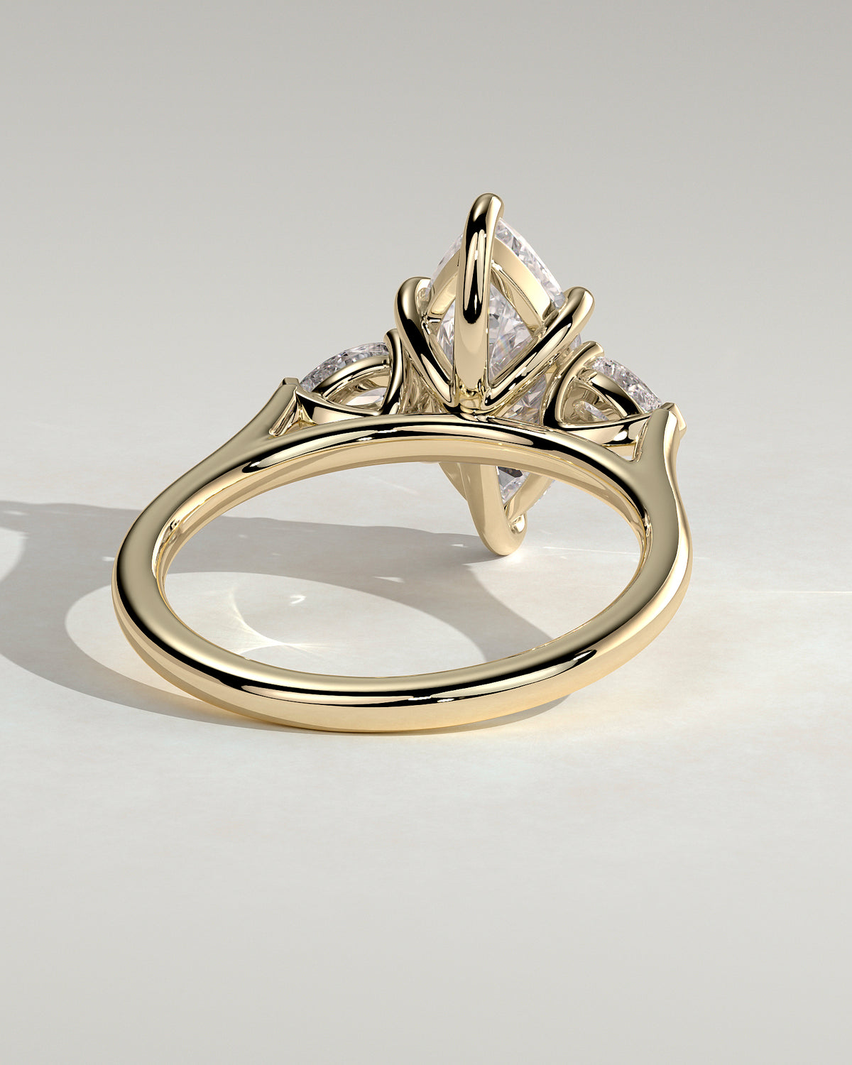 MET 0199 - 2 ct center stone - 18k Yellow Gold source reference - setting detail view