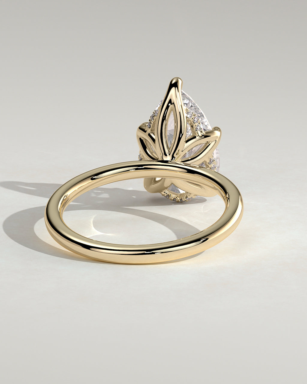 MET 0201 - 4 ct center stone - 18k Yellow Gold source reference - setting detail view
