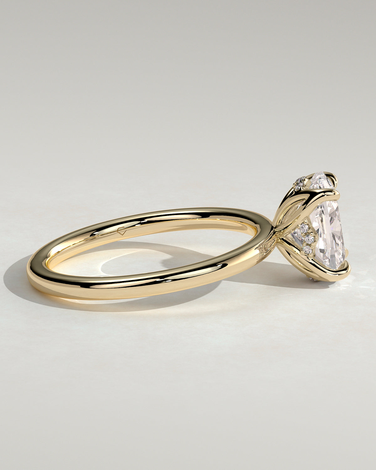 MET 0202 - 2 ct center stone - 18k Yellow Gold source reference - setting detail view