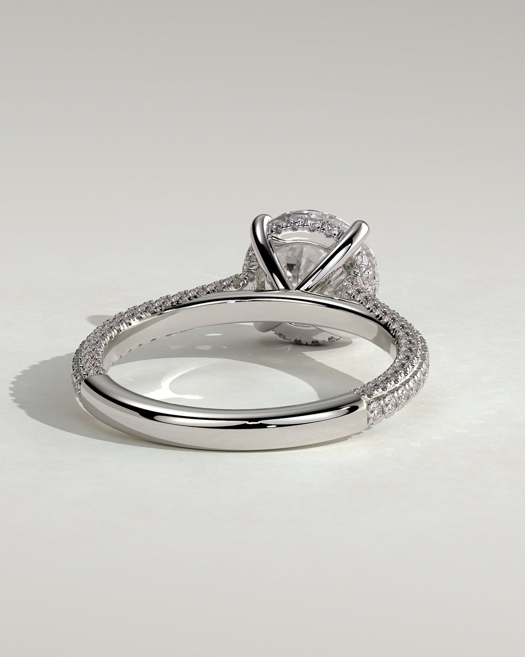 MET 0217 - 2 ct center stone - 18k White Gold source reference - setting detail view