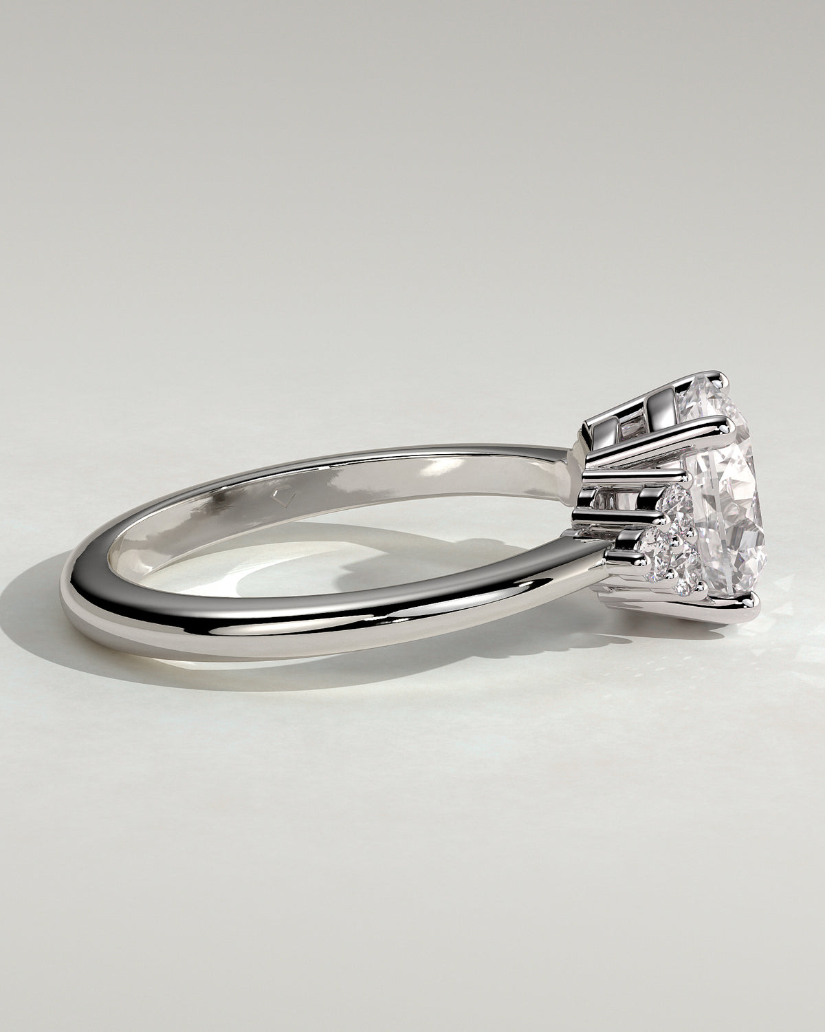 MET 0224 - 2 ct center stone - 18k White Gold source reference - setting detail view