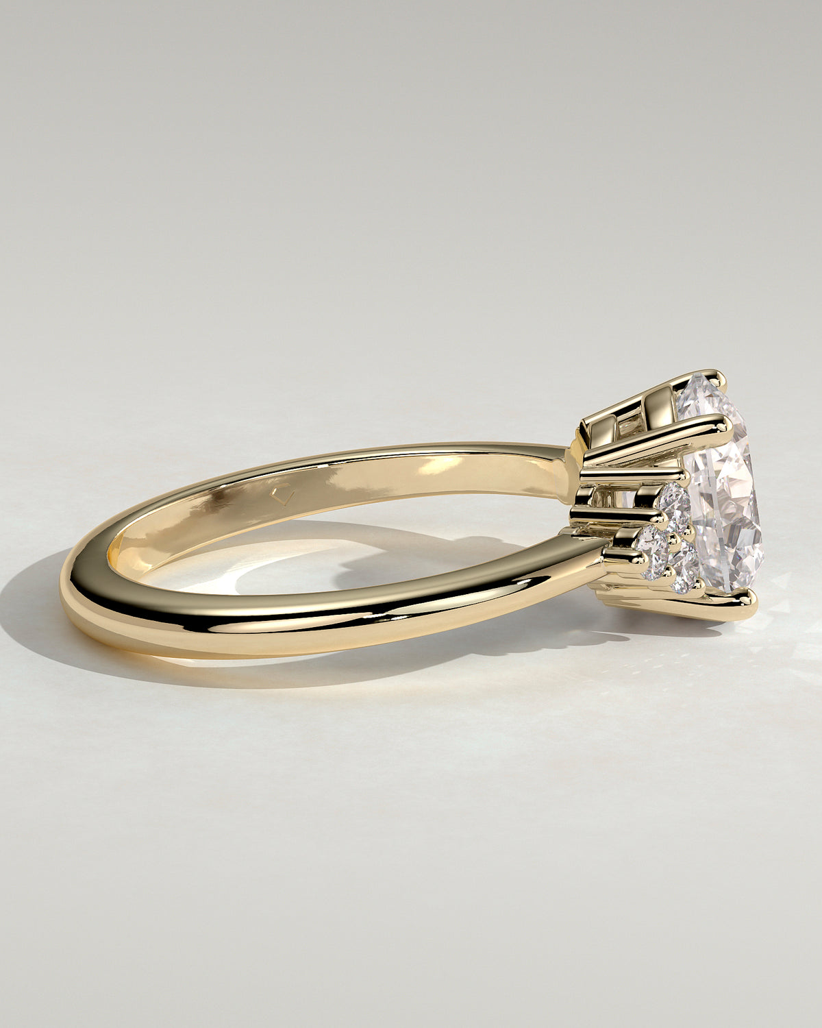 MET 0224 - 2 ct center stone - 18k Yellow Gold source reference - setting detail view