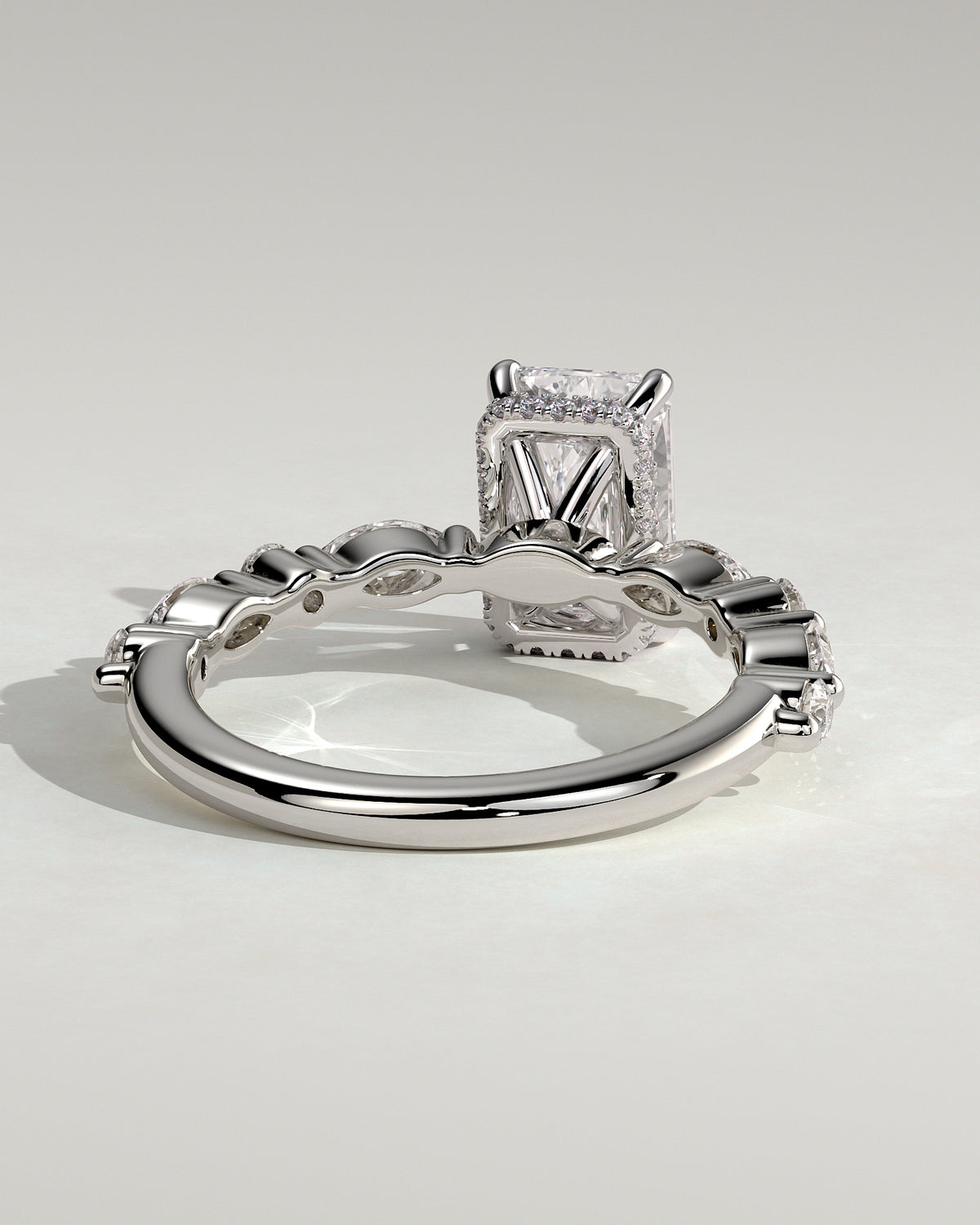 MET 0234 - 2 ct center stone - 18k White Gold source reference - setting detail view