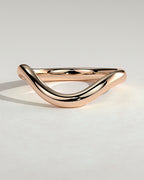 MET 0386 Ehering mit wellenförmiger Ringschiene aus Roségold, Vorderansicht