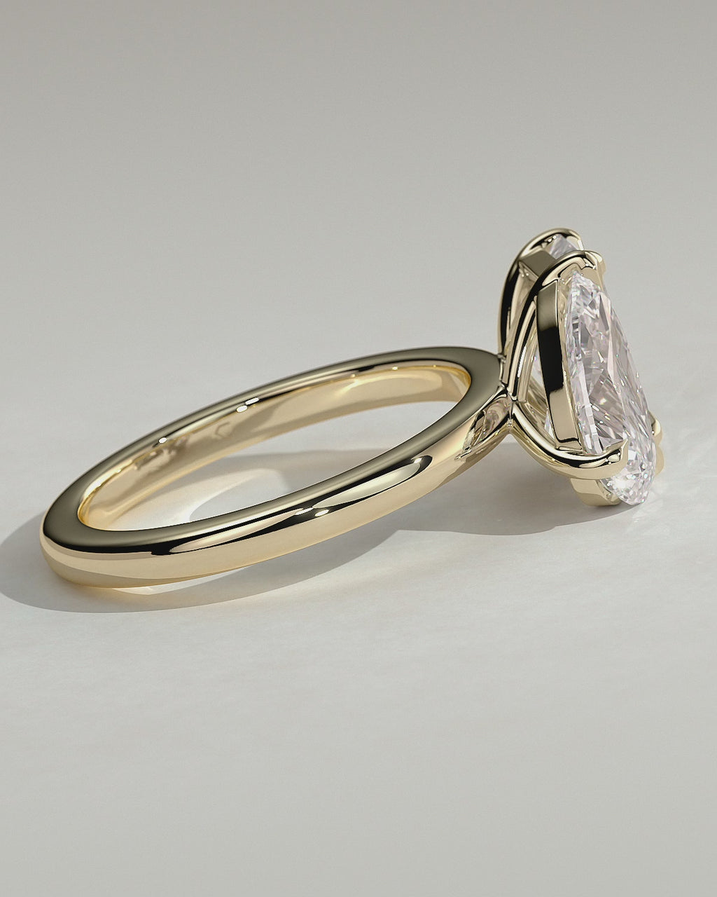 MET 0088 Pear Toi et Moi Engagement Ring