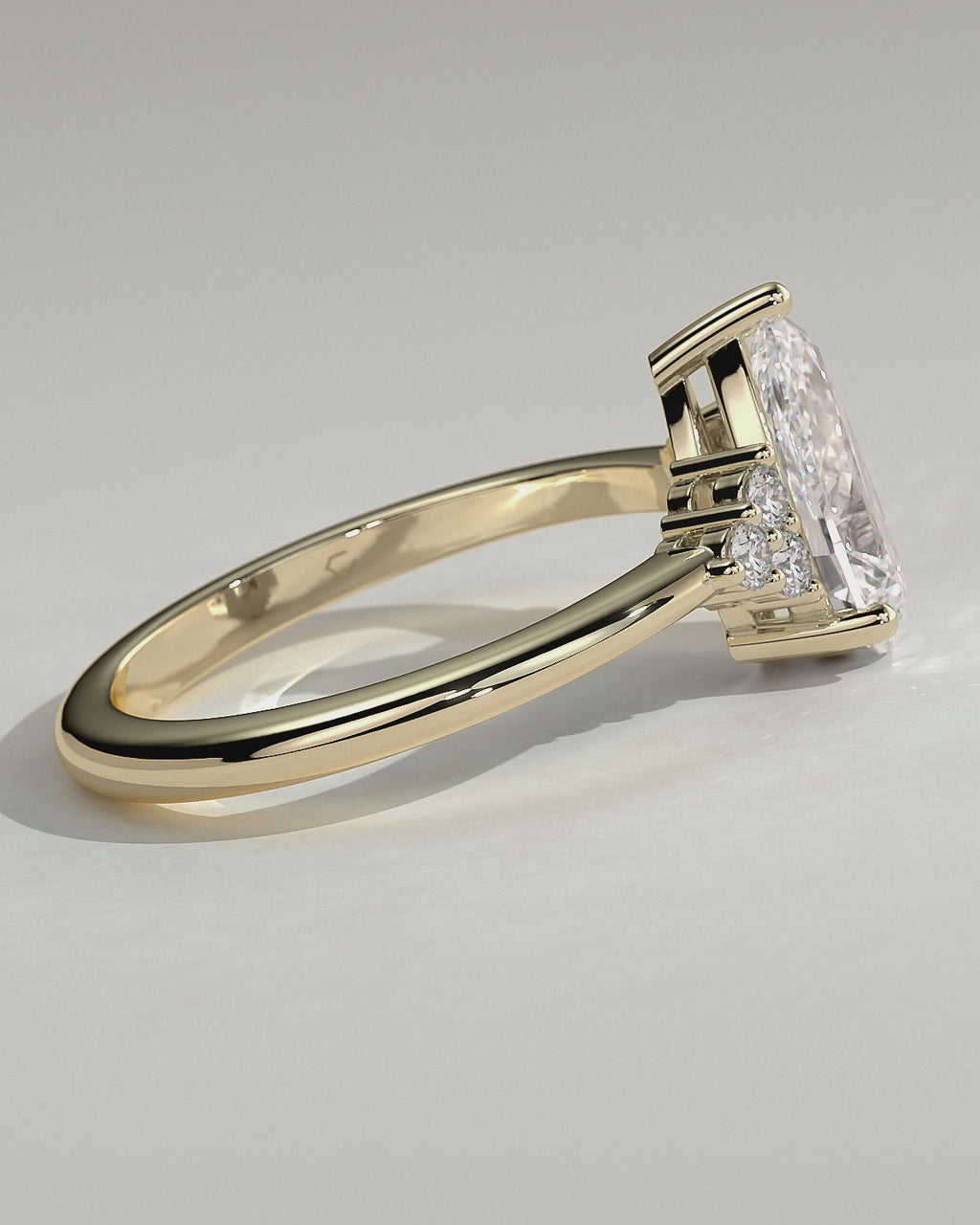 MET 0081 Pear Solitaire Engagement Ring