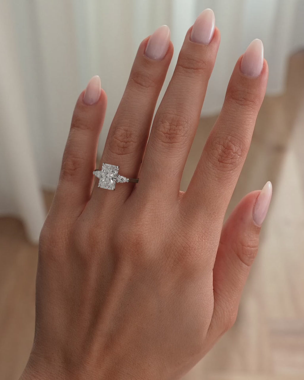 MET 0102 - 3 ct source configuration - 18K white gold source reference - LV video