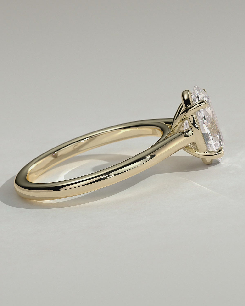 MET 0010 Oval Solitaire Engagement Ring